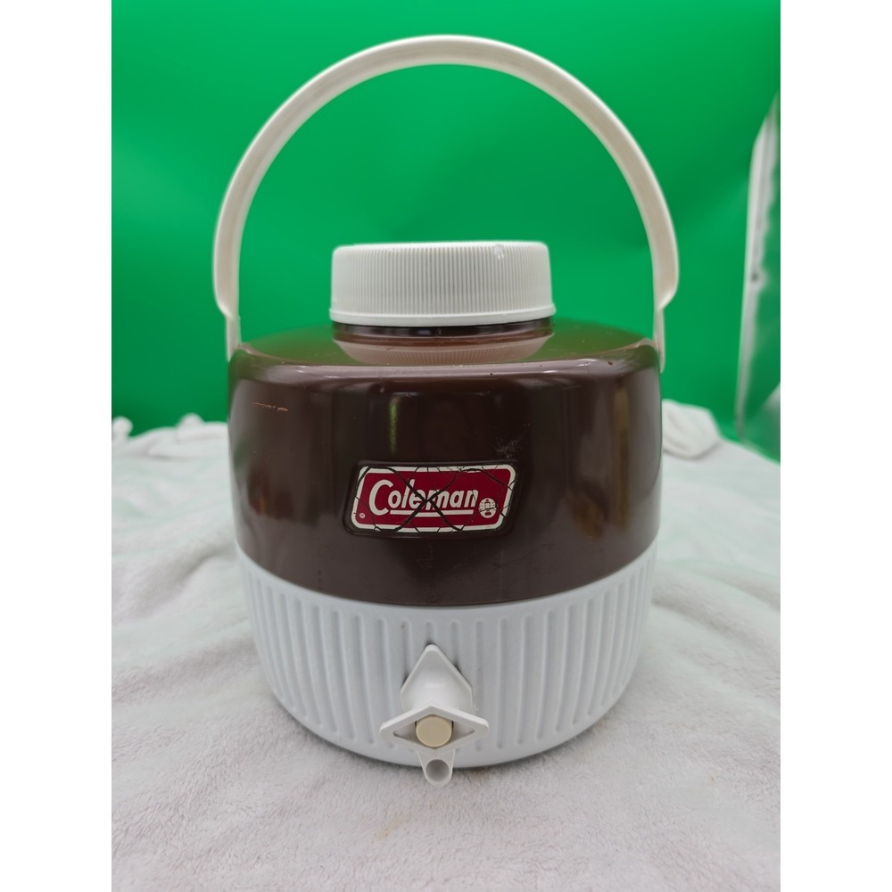 Vintage 1980 Coleman 1 Gallon Cooler Jug‎ Water Dispenser Brown & White